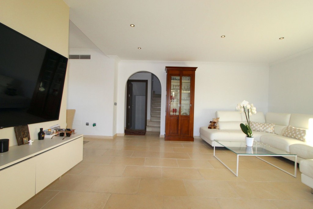 4 Bed, 3 Bath, HouseFor Sale, Nueva Andalucia, Malaga 4 Bed, 3 Bath, HouseFor Sale, Nueva Andalucia, Malaga