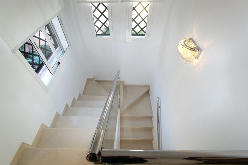 4 Bed, 3 Bath, HouseFor Sale, Nueva Andalucia, Malaga 4 Bed, 3 Bath, HouseFor Sale, Nueva Andalucia, Malaga