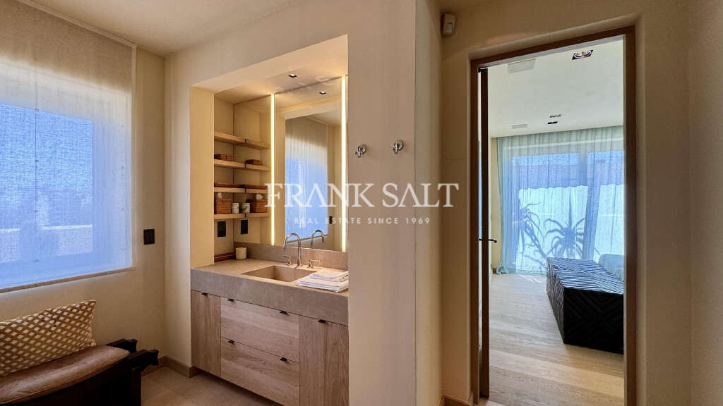 4 Bed, ApartmentFor Sale, Portomaso, Malta