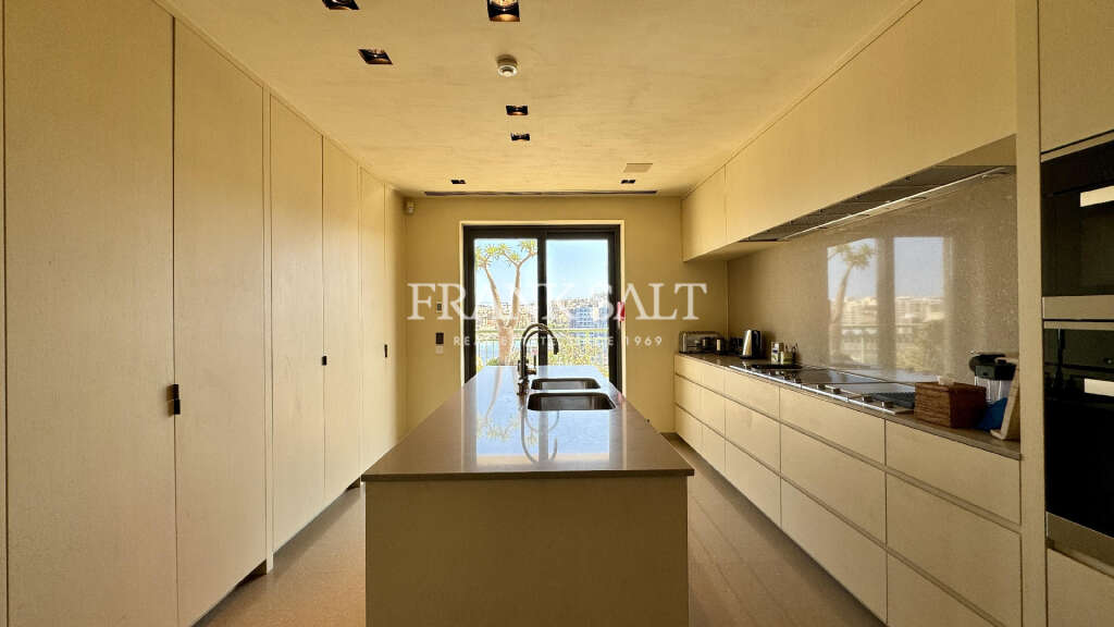 4 Bed, ApartmentFor Sale, Portomaso, Malta