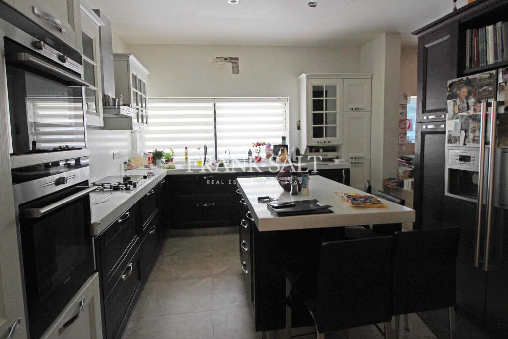 3 Bed, ApartmentFor Sale, Bahar ic-Caghaq, Malta