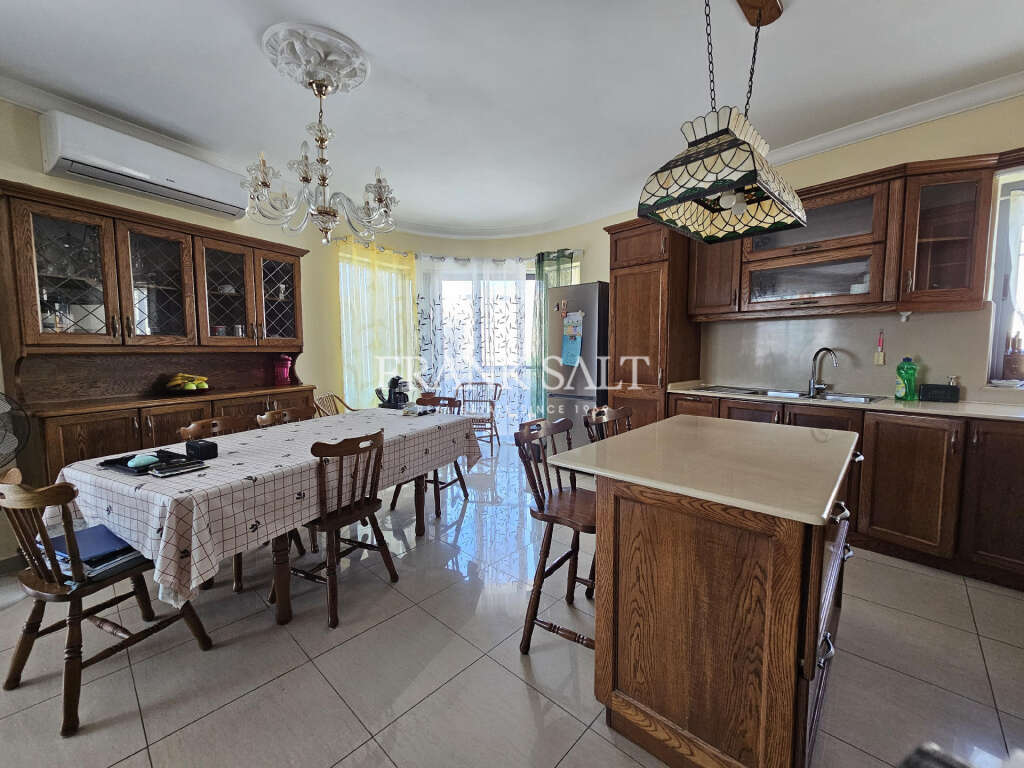 3 Bed, ApartmentFor Sale, Marsascala, Malta