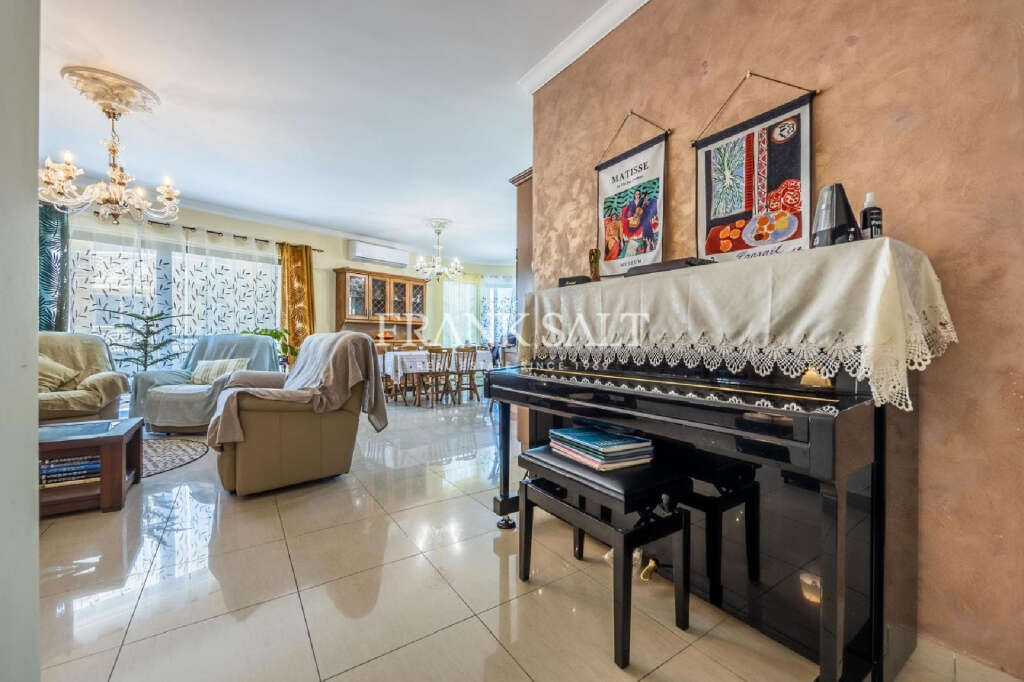 3 Bed, ApartmentFor Sale, Marsascala, Malta