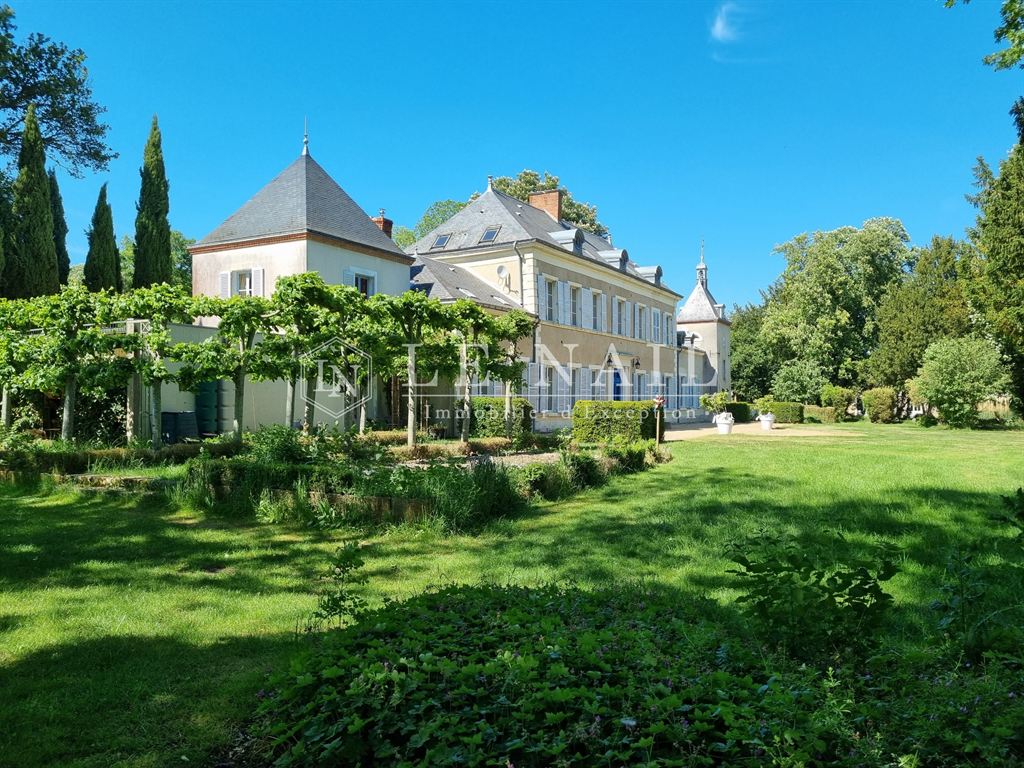 7 Bed, HouseFor Sale, Vierzon, Nouvelle-Aquitaine