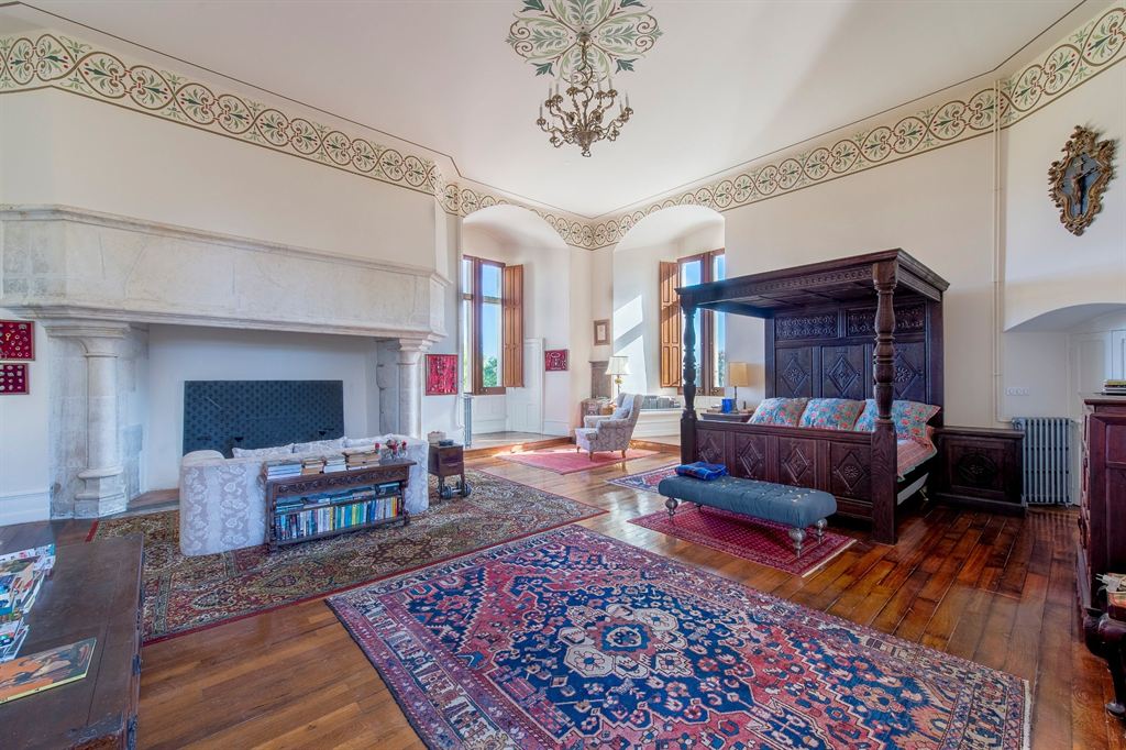 8 Bed, HouseFor Sale, Châteauroux, Châteauroux