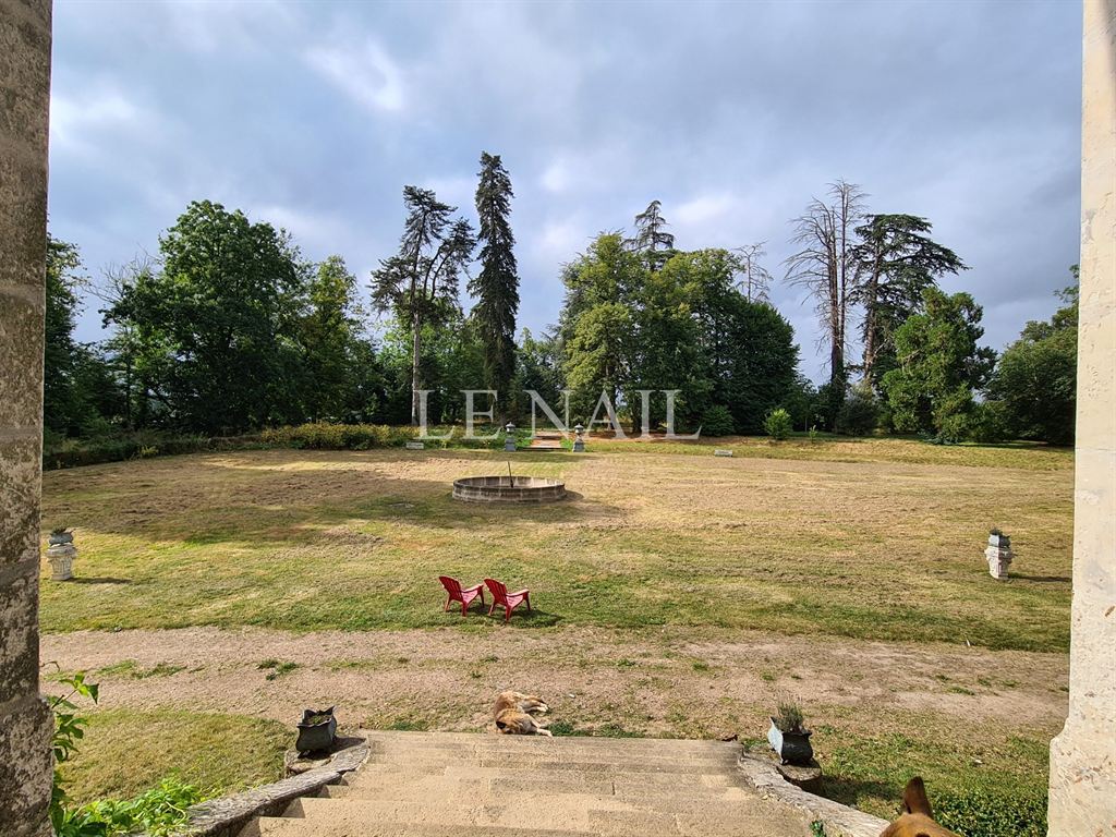 8 Bed, HouseFor Sale, Châteauroux, Châteauroux