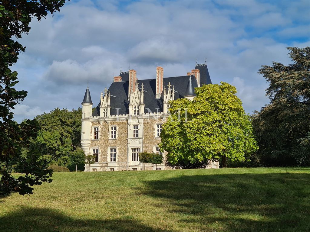 7 Bed, HouseFor Sale, Château-Gontier, Château-Gontier