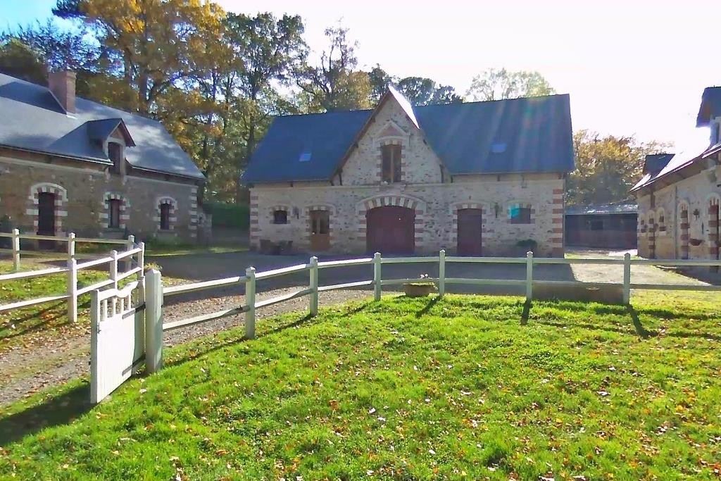 7 Bed, HouseFor Sale, Château-Gontier, Château-Gontier