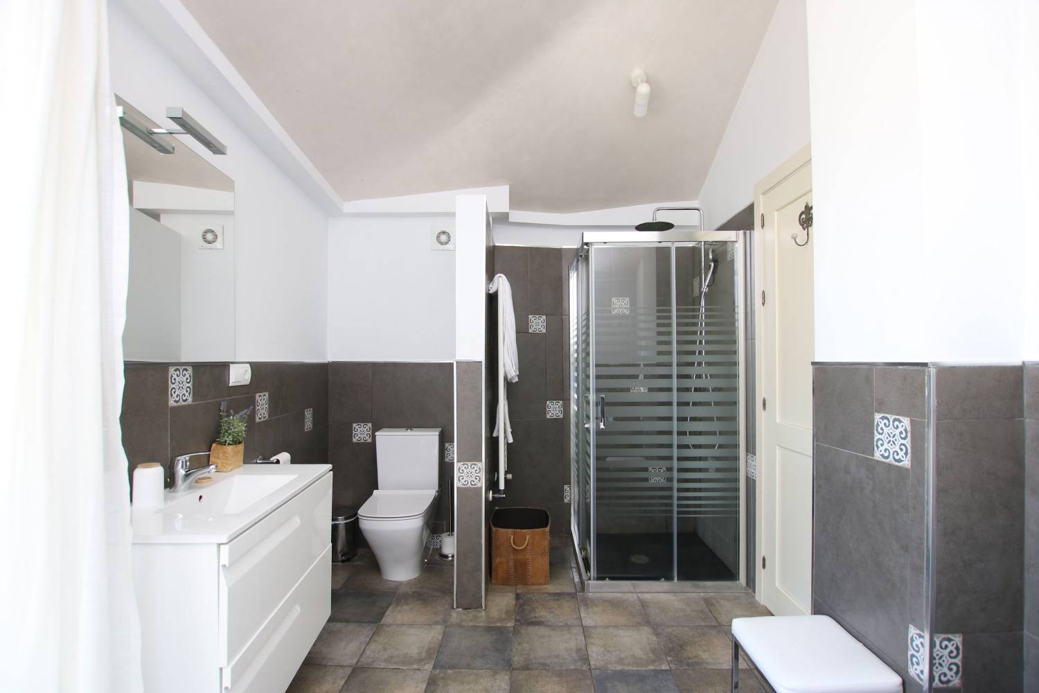 Commercial Property, For Sale