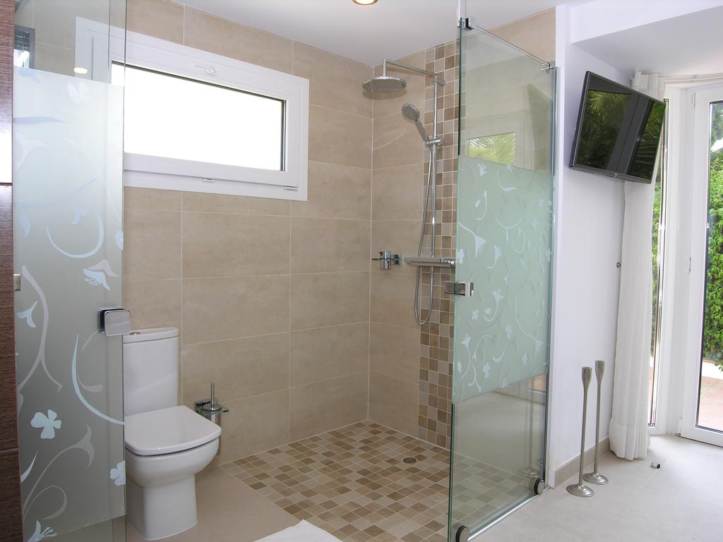 8 Bed, 8 Bath, HouseFor Sale, Marbella, Malaga, 29600 8 Bed, 8 Bath, HouseFor Sale, Marbella, Malaga, 29600