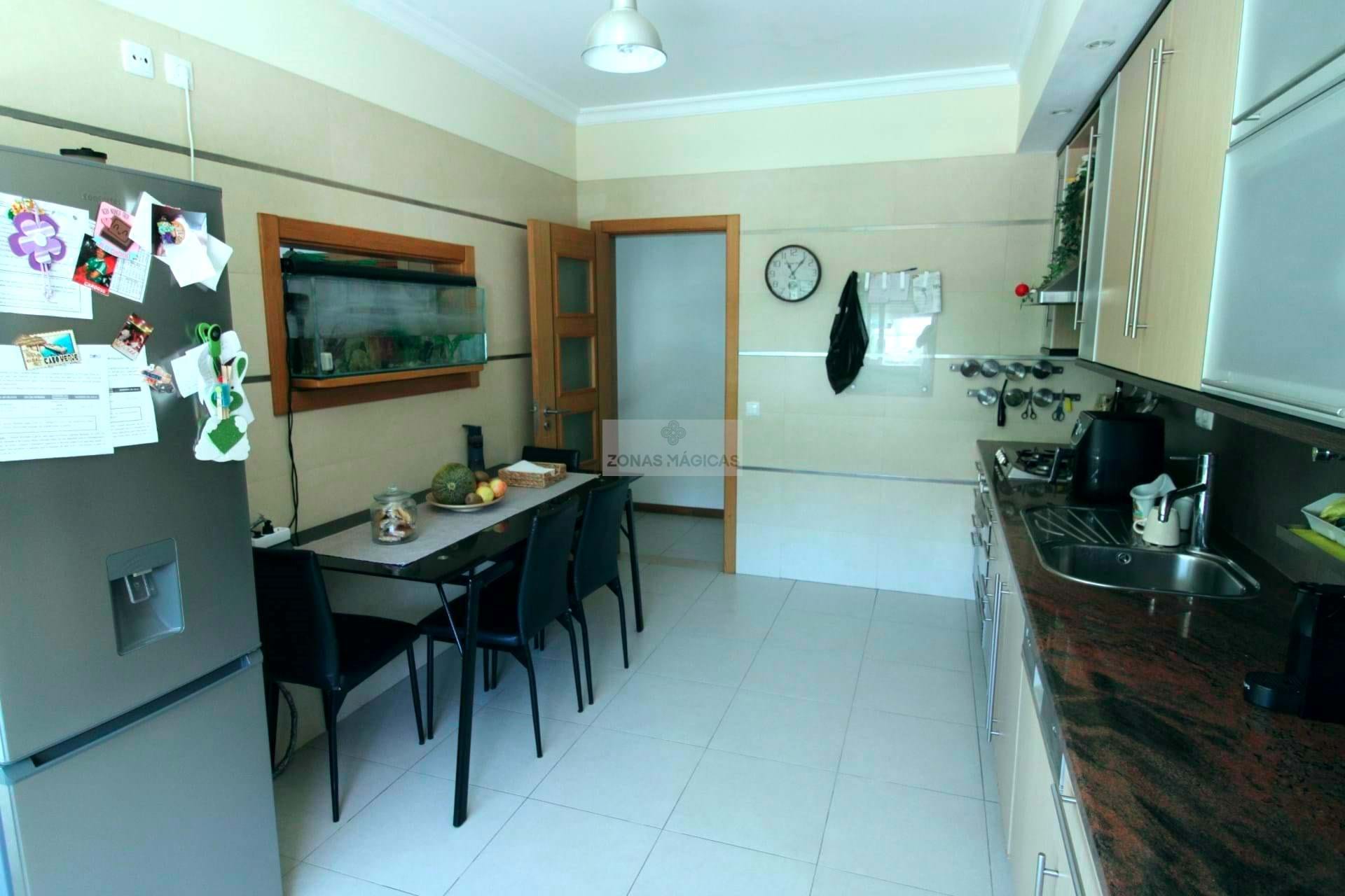 2 Bed, 2 Bath, ApartmentFor Sale, Lagos, Faro, 8600-773