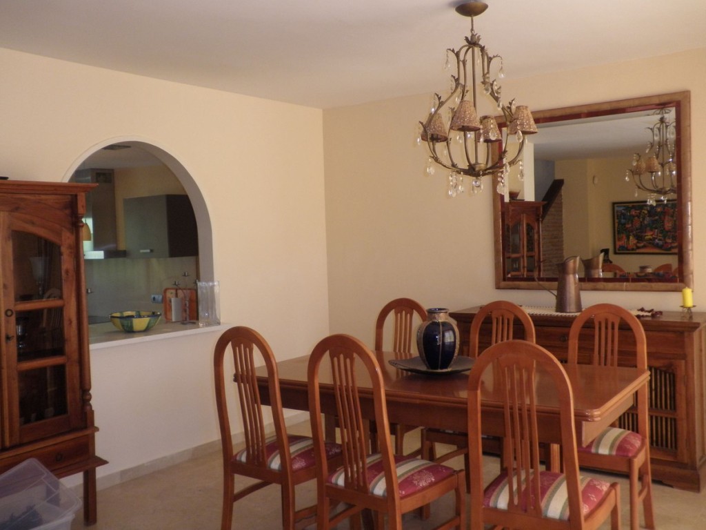 5 Bed, 3 Bath, HouseFor Sale, Estepona, Malaga 5 Bed, 3 Bath, HouseFor Sale, Estepona, Malaga