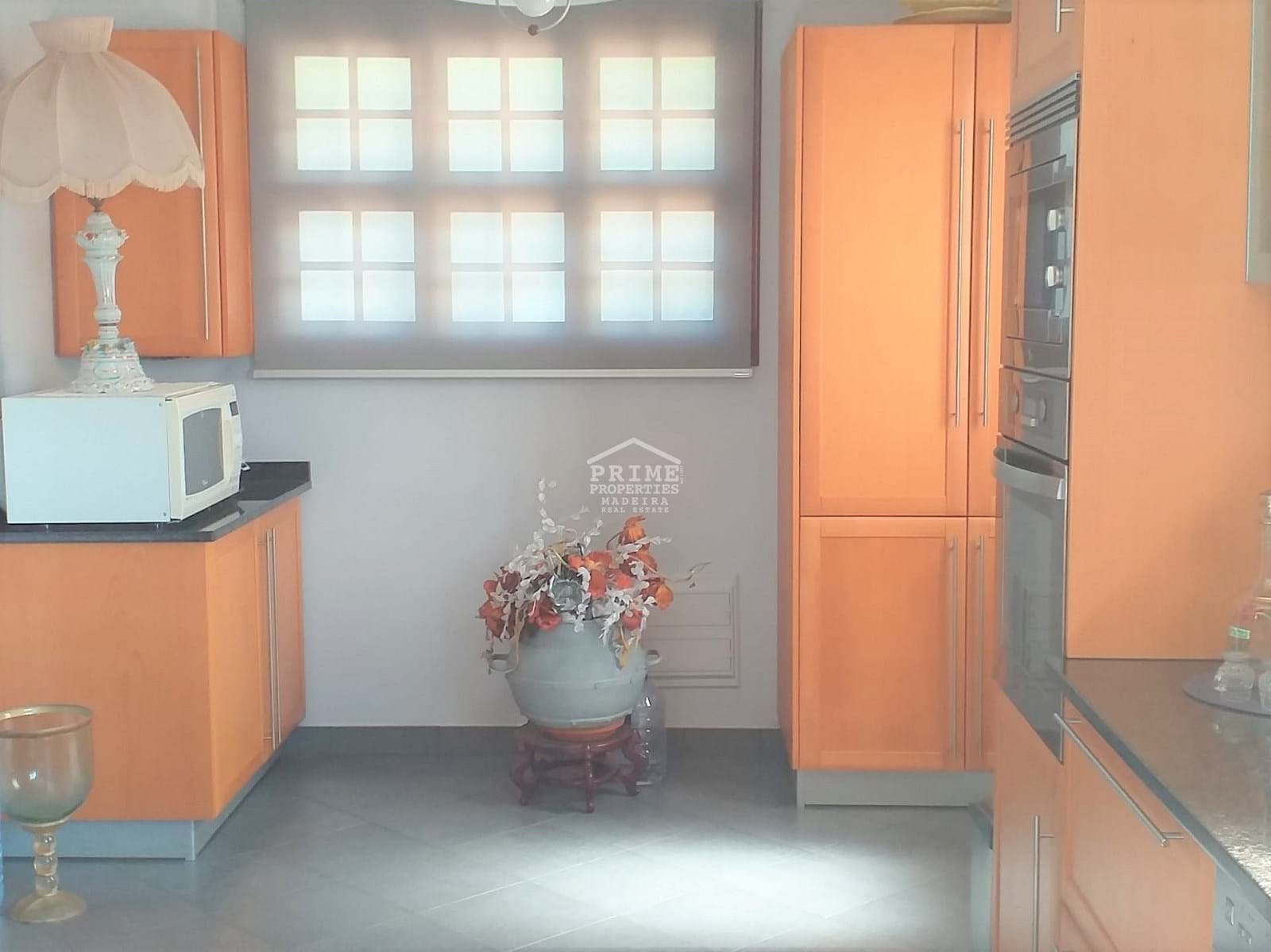 5 Bed, 4 Bath, HouseFor Sale, Funchal, Ilha da Madeira, 9000-100