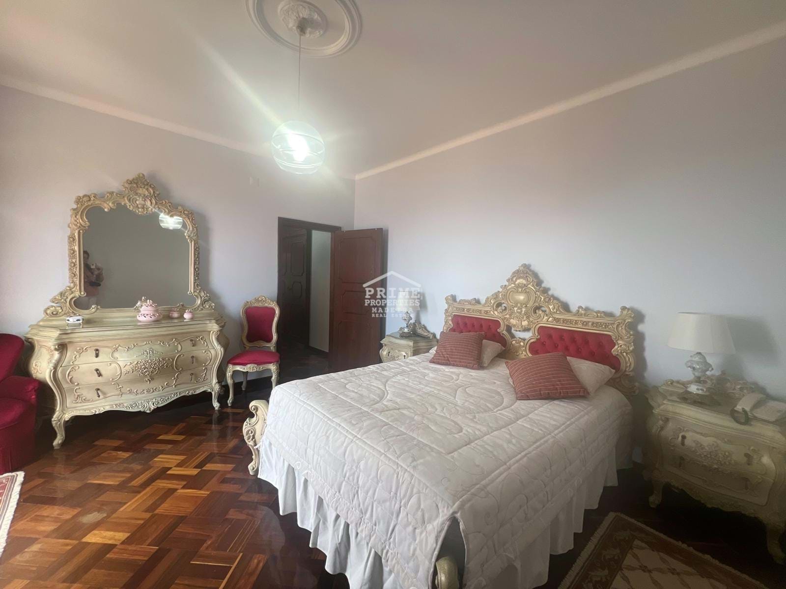 5 Bed, 4 Bath, HouseFor Sale, Funchal, Ilha da Madeira, 9000-100