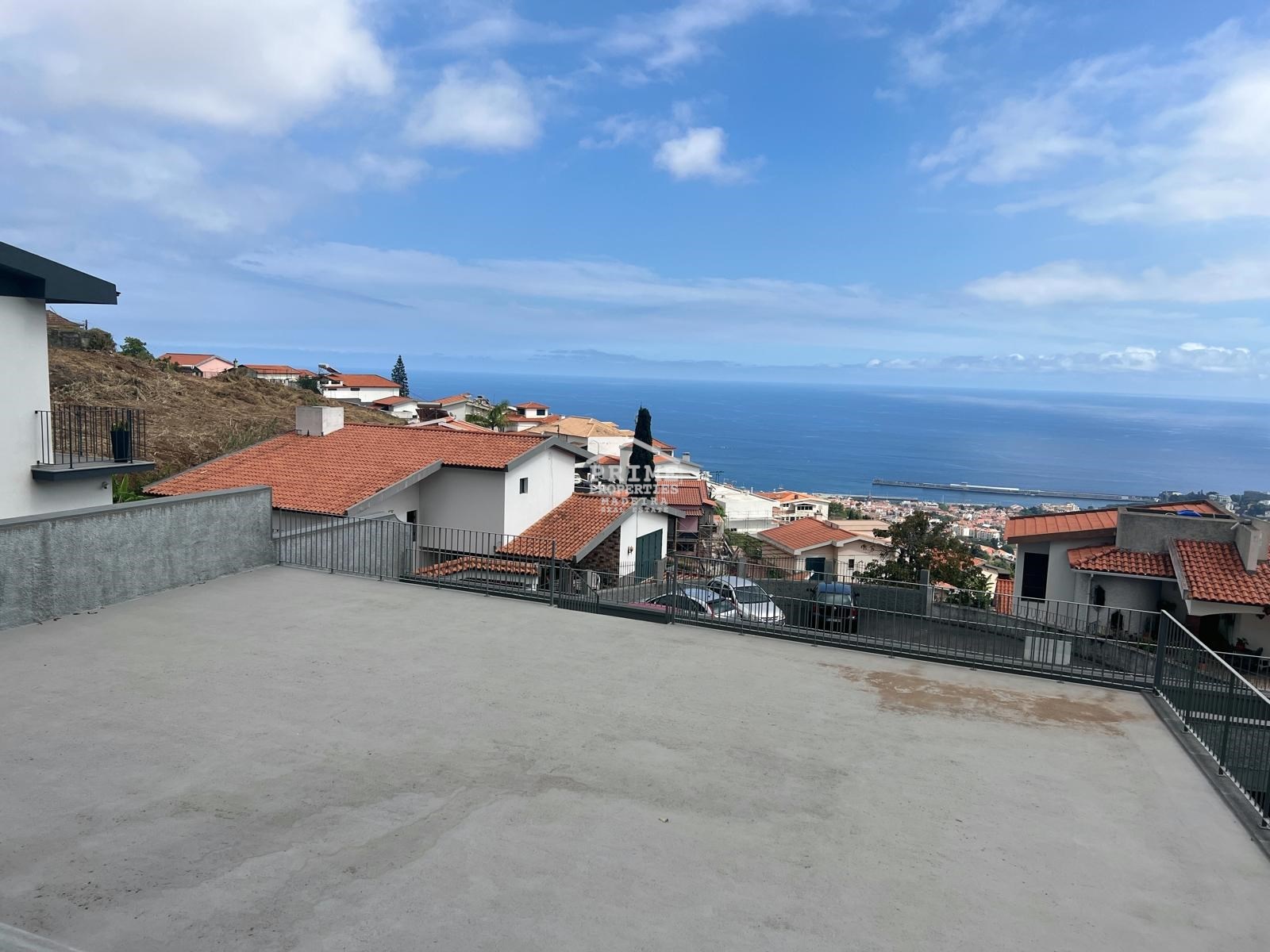 5 Bed, 4 Bath, HouseFor Sale, Funchal, Ilha da Madeira, 9000-100