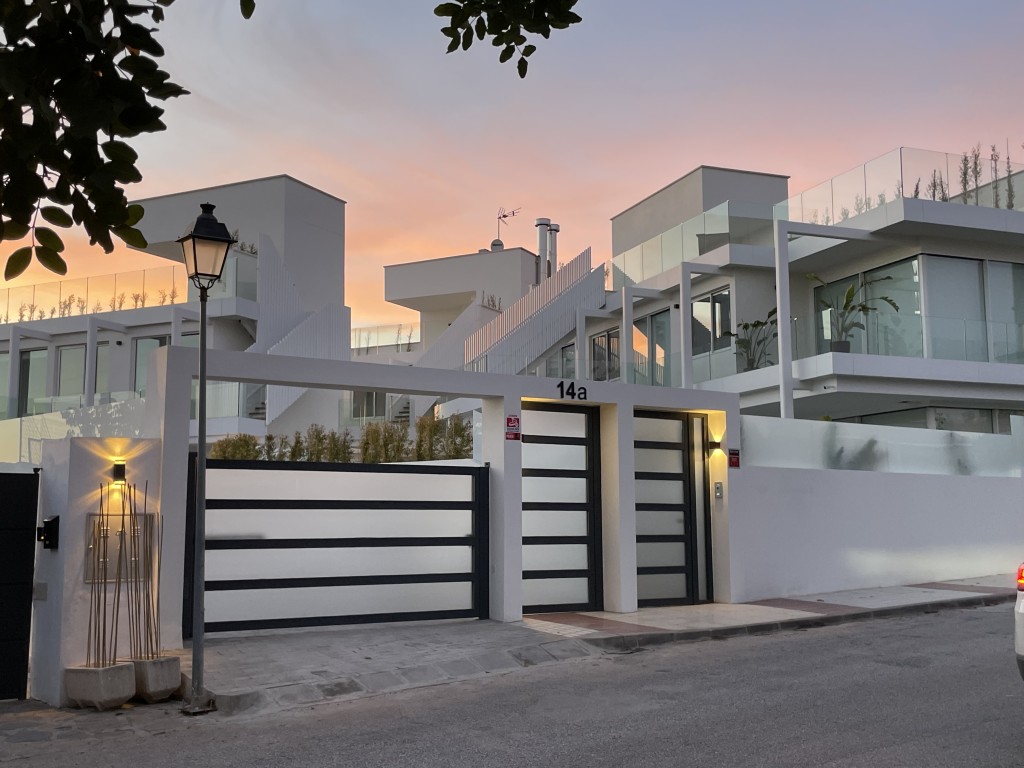 3 Bed, 3 Bath, HouseFor Sale, Marbella, Malaga