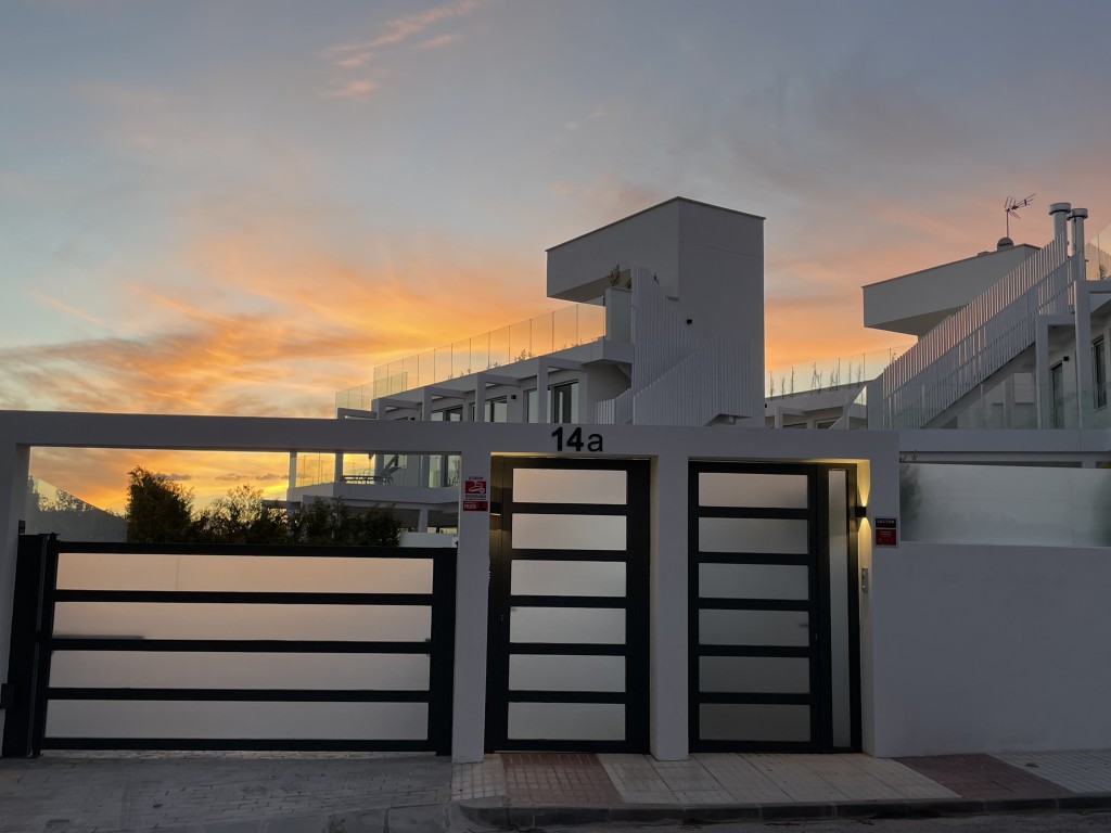 3 Bed, 3 Bath, HouseFor Sale, Marbella, Malaga 3 Bed, 3 Bath, HouseFor Sale, Marbella, Malaga