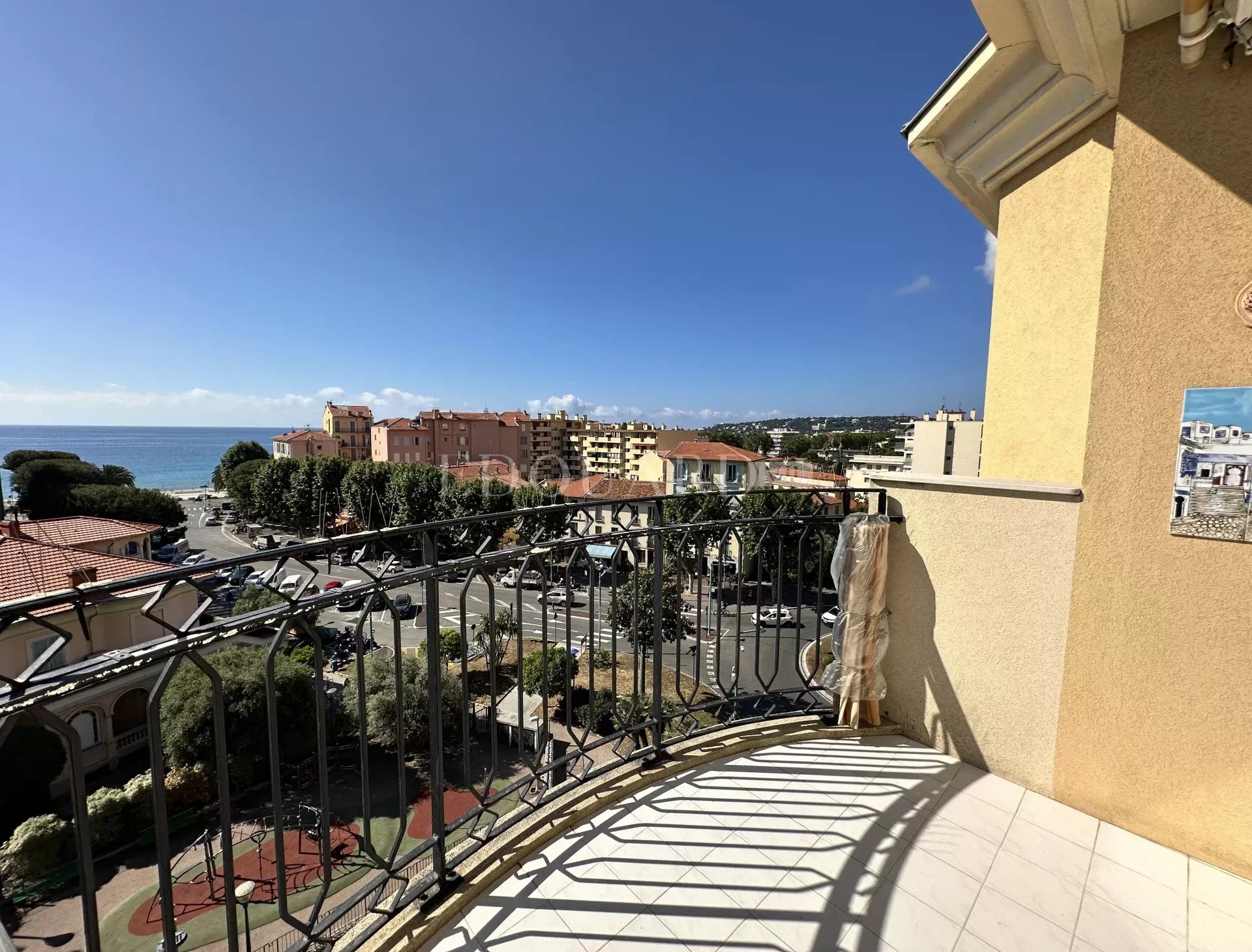 1 Bed, 1 Bath, ApartmentFor Sale, Menton, Alpes-Maritimes