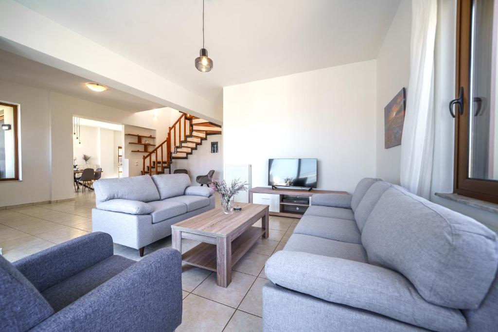 5 Bed, 3 Bath, HouseFor Sale, Chania, Crete