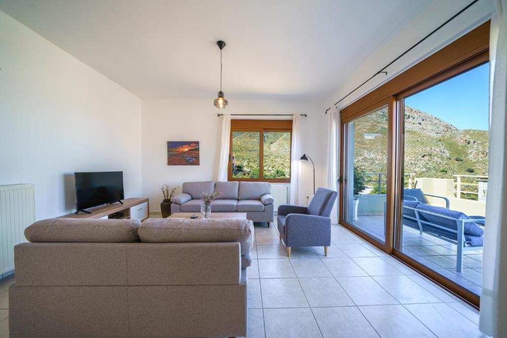 5 Bed, 3 Bath, HouseFor Sale, Chania, Crete