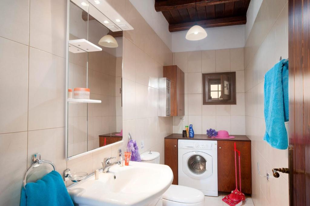 4 Bed, 3 Bath, HouseFor Sale, Chania, Crete