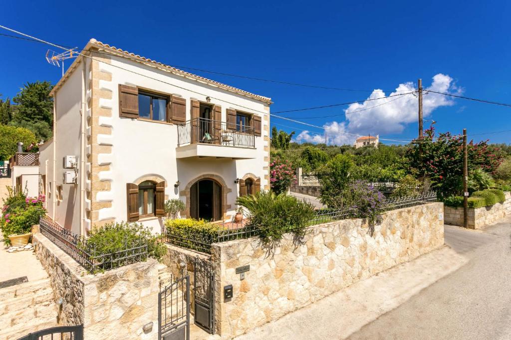 4 Bed, 3 Bath, HouseFor Sale, Chania, Crete