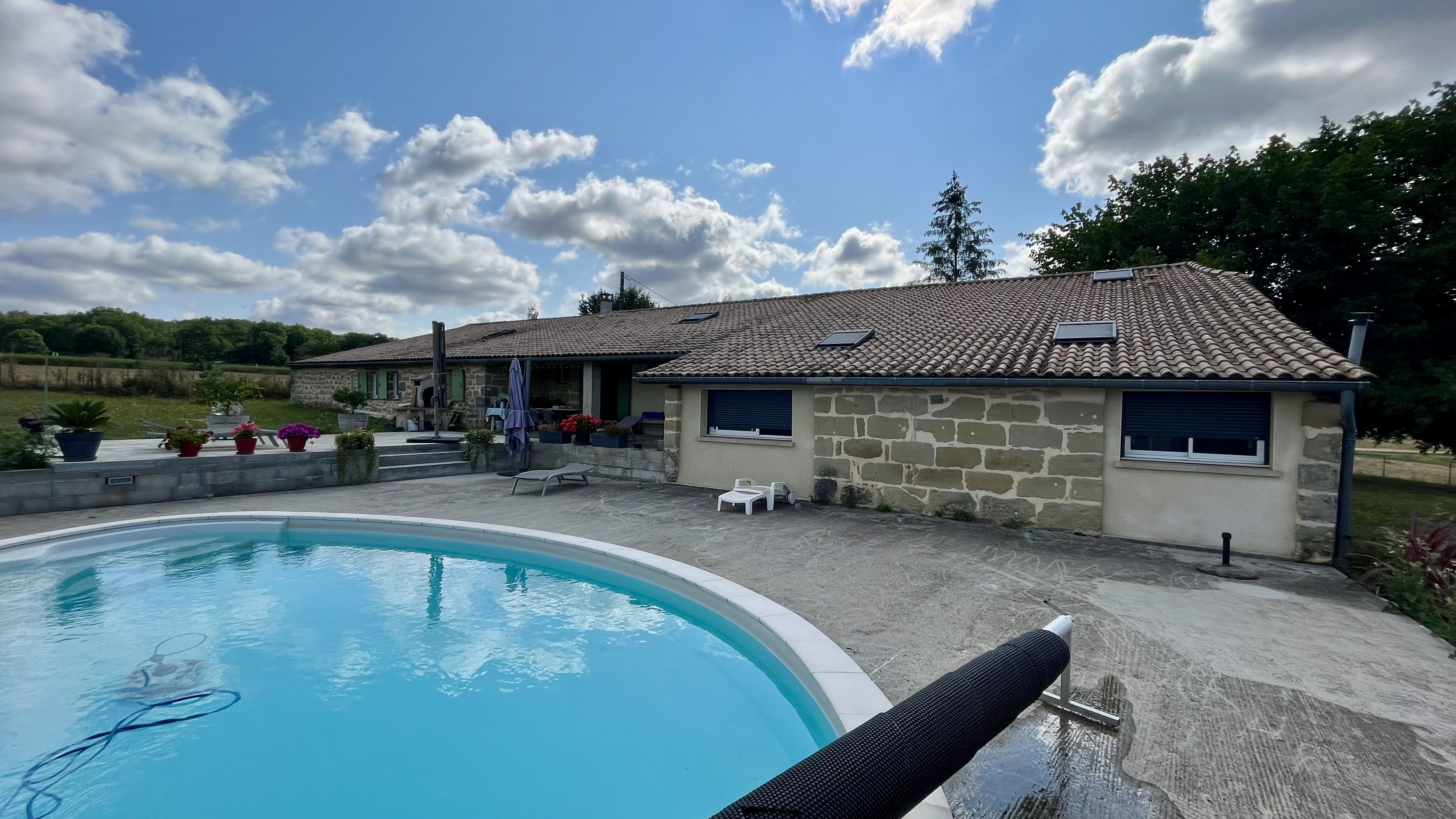 5 Bed, 1 Bath, HouseFor Sale, Armillac, Lot-et-Garonne, Aquitaine, 47800