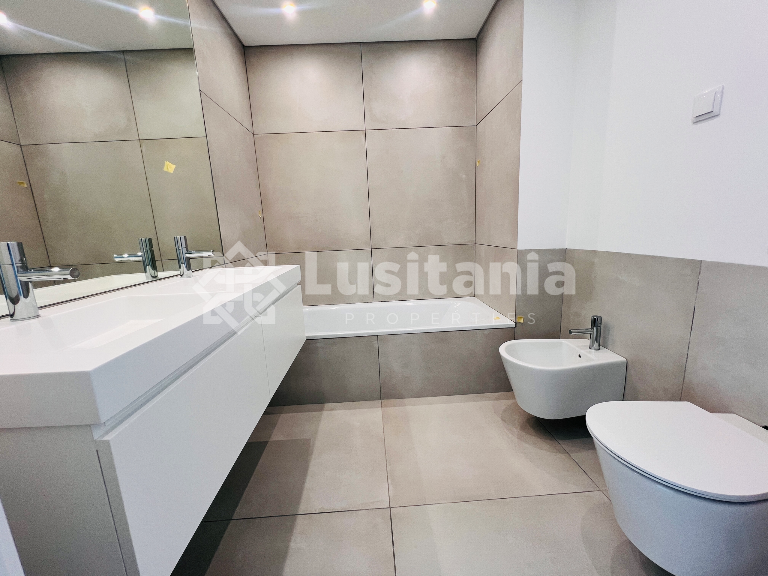 3 Bed, 2 Bath, ApartmentFor Sale, Vilamoura, Loulé, Faro, 8125-495