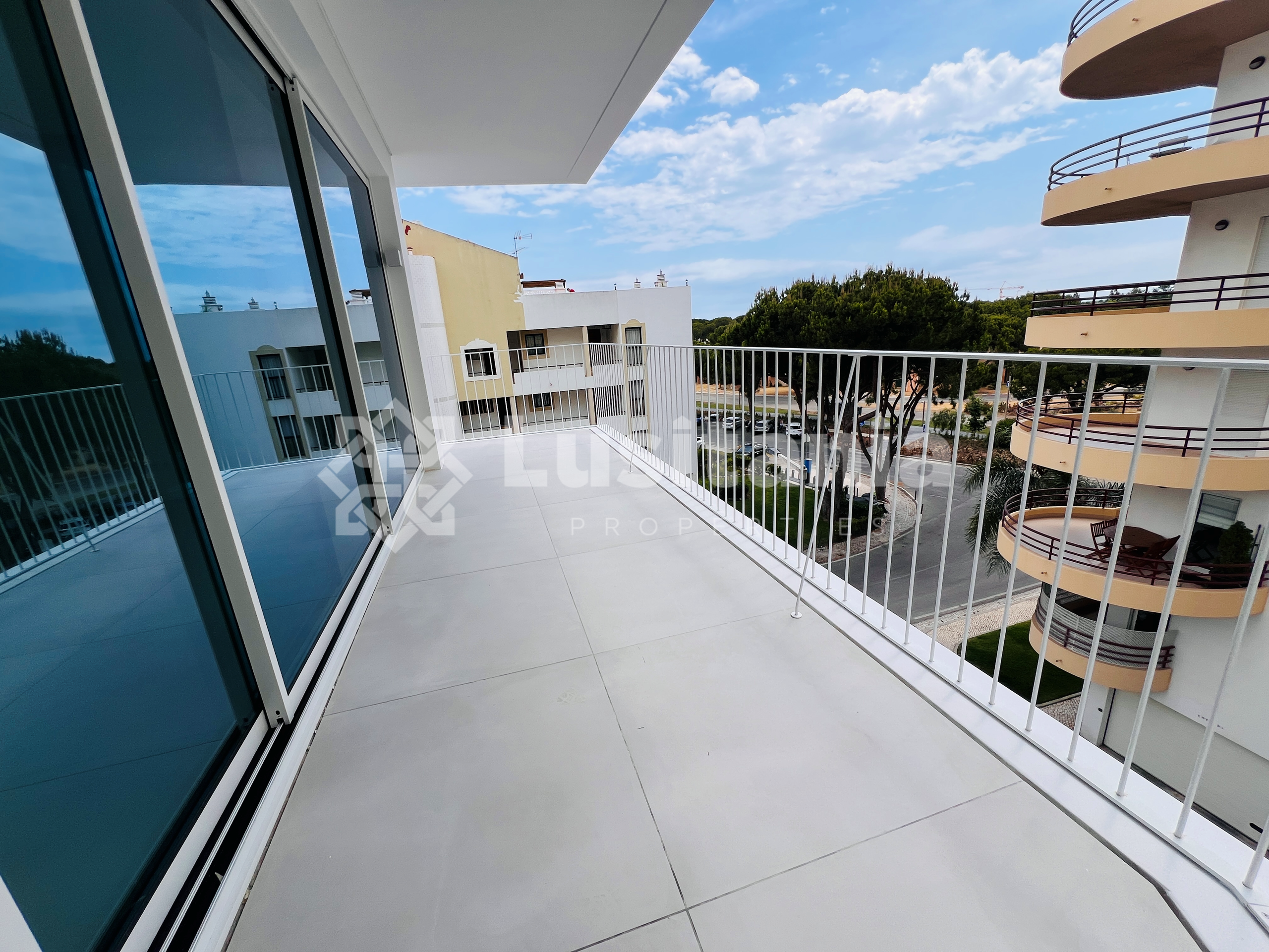 3 Bed, 2 Bath, ApartmentFor Sale, Vilamoura, Loulé, Faro, 8125-495