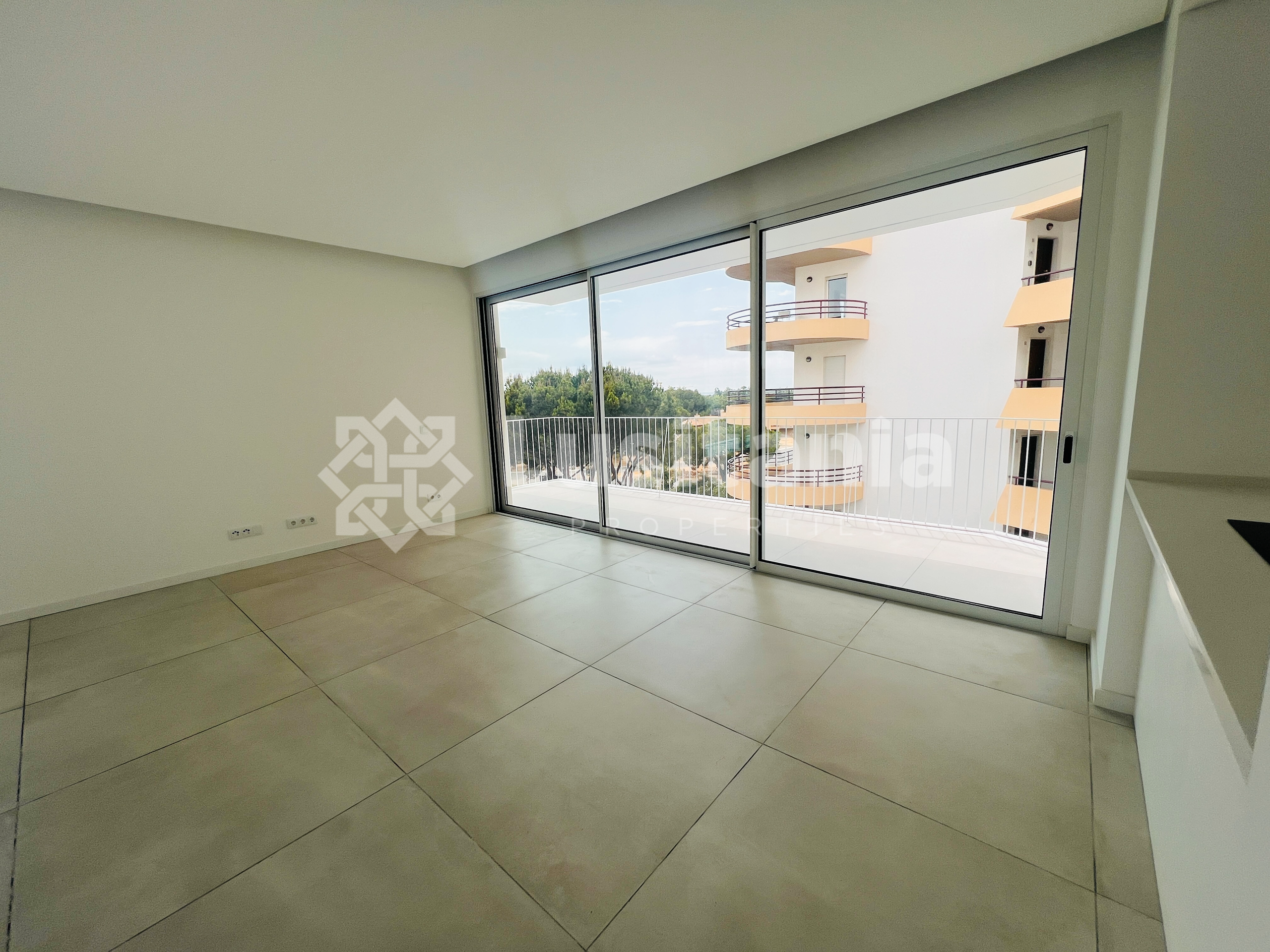 3 Bed, 2 Bath, ApartmentFor Sale, Vilamoura, Loulé, Faro, 8125-495