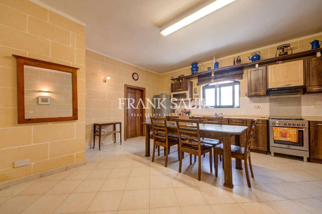 2 Bed, ApartmentFor Sale, Xlendi, Gozo