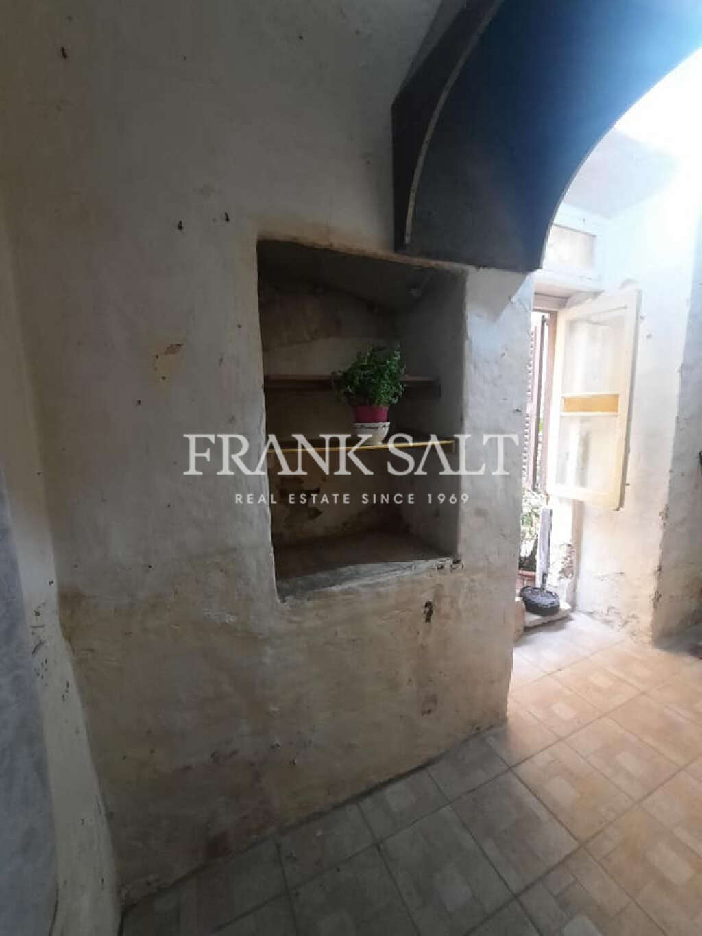 Commercial Property, For Sale