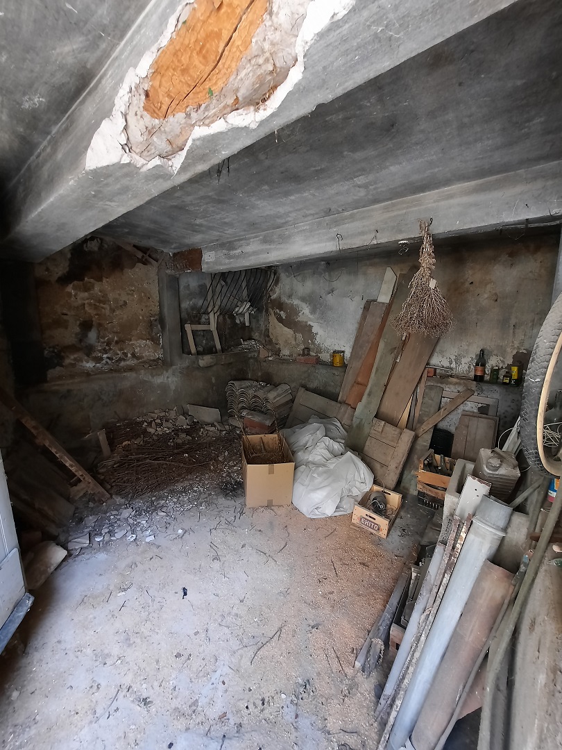 4 Bed, 1 Bath, HouseFor Sale, Autignac, Herault, Languedoc-Roussillon, 34480