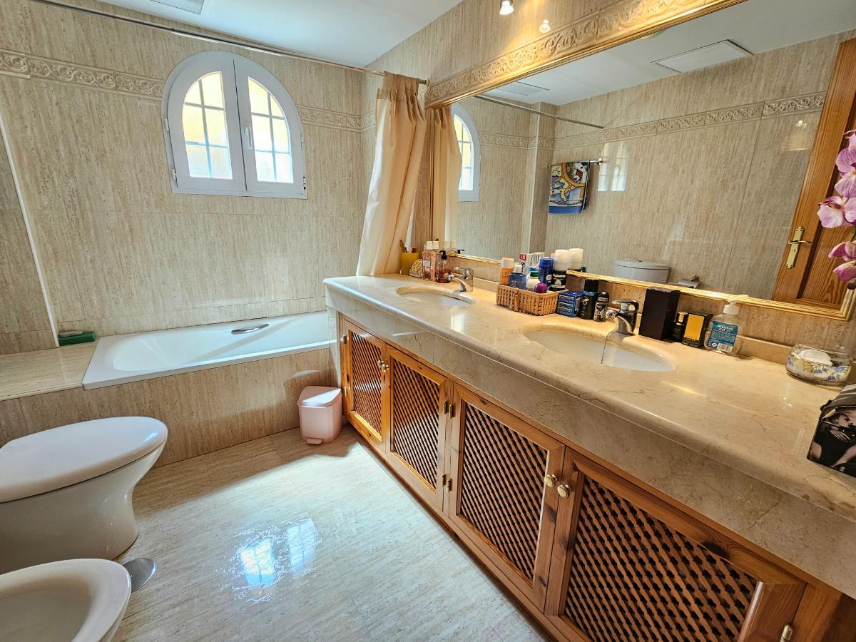 3 Bed, 2 Bath, HouseFor Sale, Playa Honda, Murcia