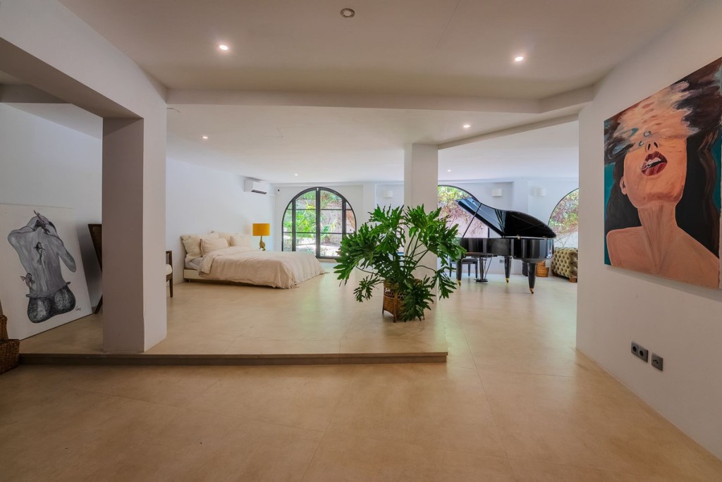 4 Bed, 6 Bath, HouseFor Sale, Estepona, Malaga
