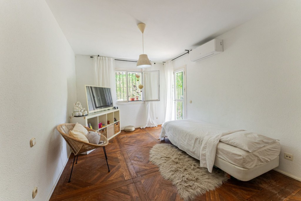 4 Bed, 6 Bath, HouseFor Sale, Estepona, Malaga