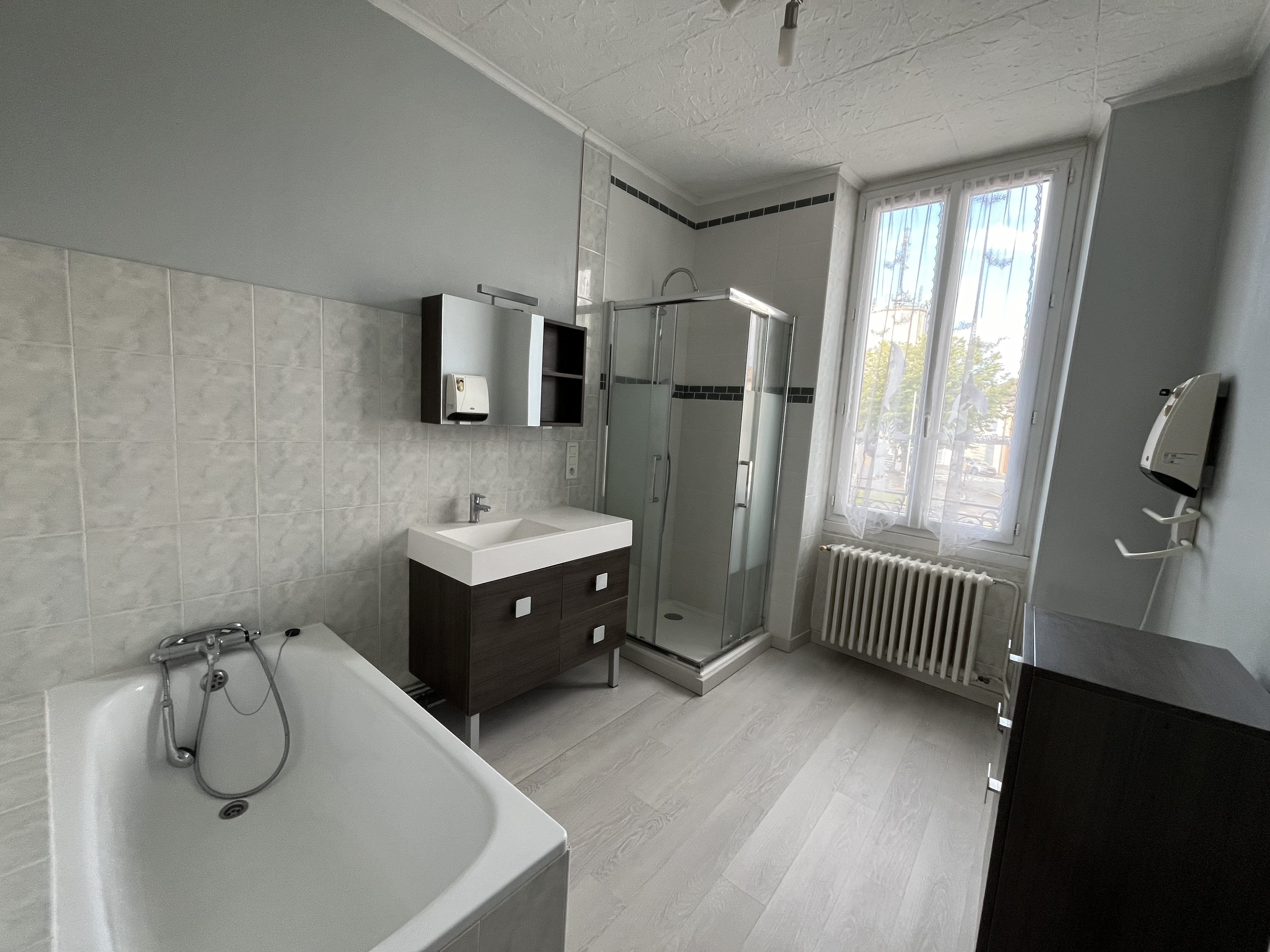 4 Bed, 1 Bath, HouseFor Sale, Castillonnes, Lot-et-Garonne, Aquitaine, 47330