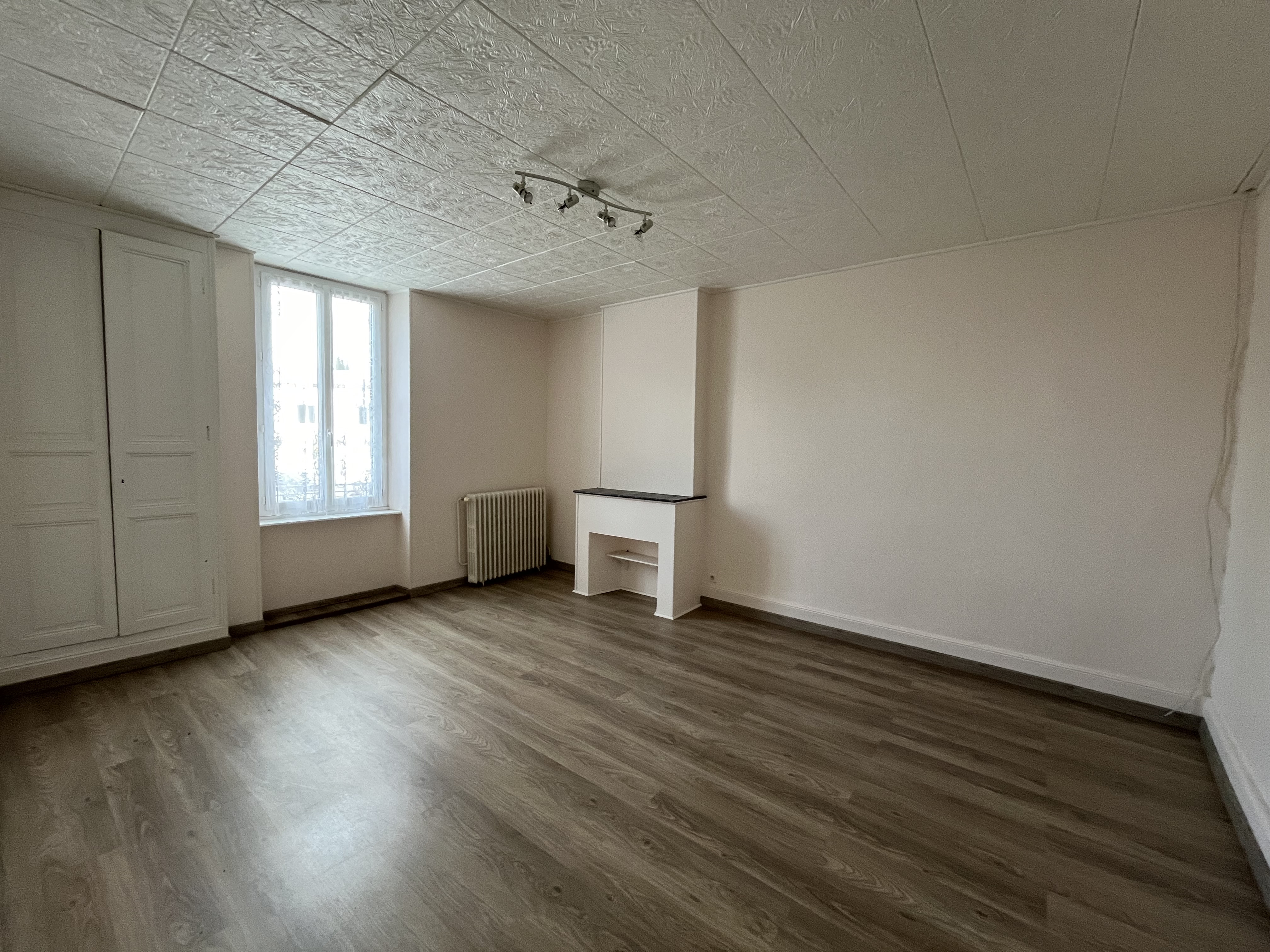 4 Bed, 1 Bath, HouseFor Sale, Castillonnes, Lot-et-Garonne, Aquitaine, 47330