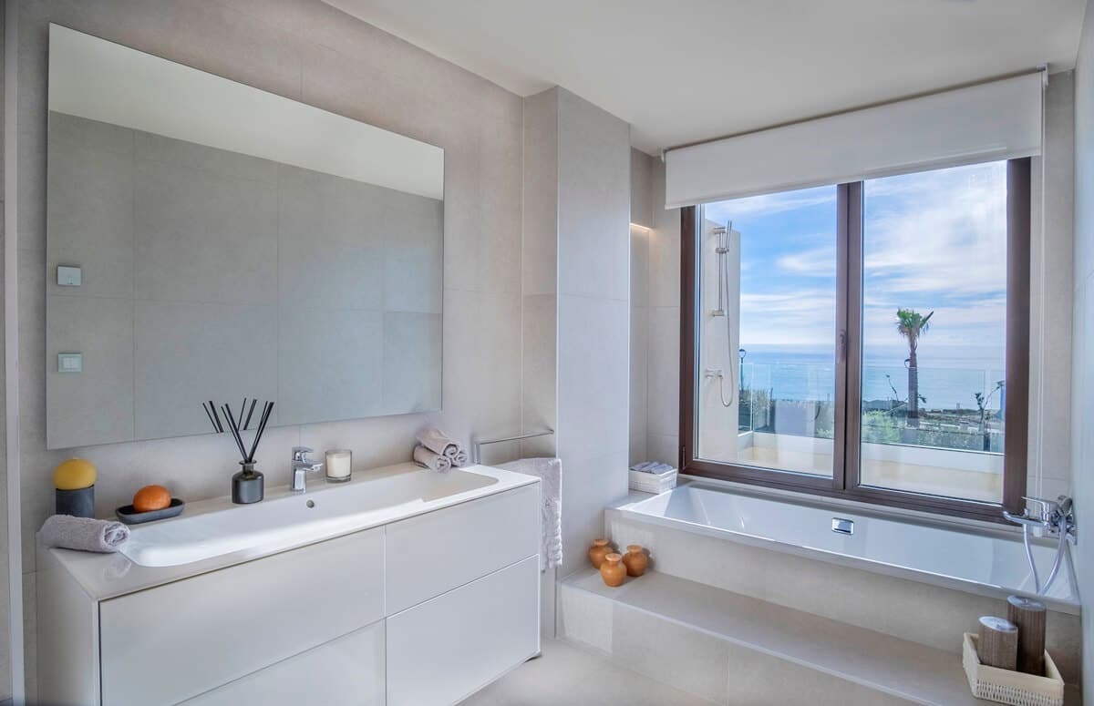 4 Bed, 4 Bath, HouseFor Sale, Estepona, Malaga