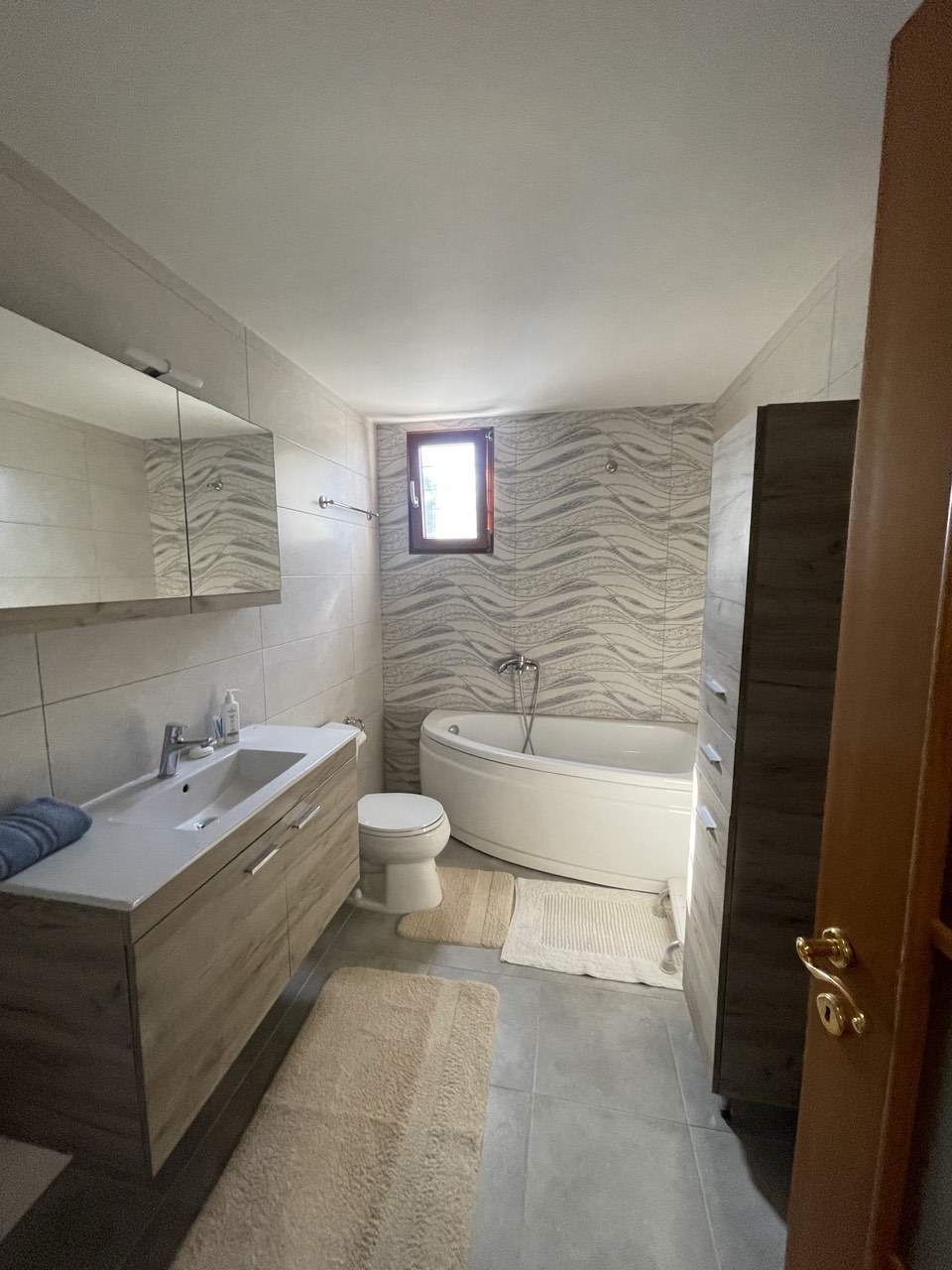 6 Bed, 4 Bath, HouseFor Sale, Heraklion, Crete, 71500