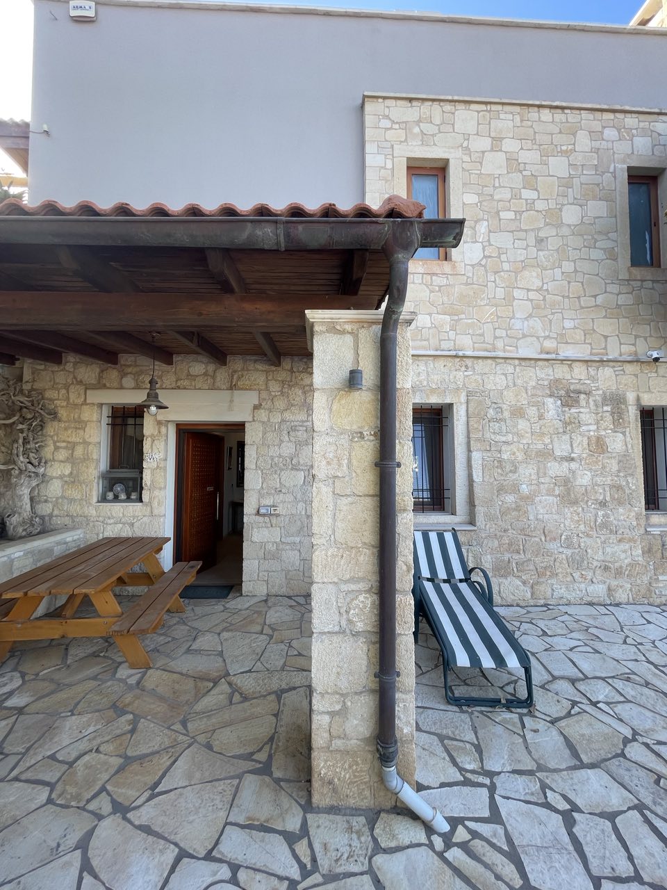 6 Bed, 4 Bath, HouseFor Sale, Heraklion, Crete, 71500