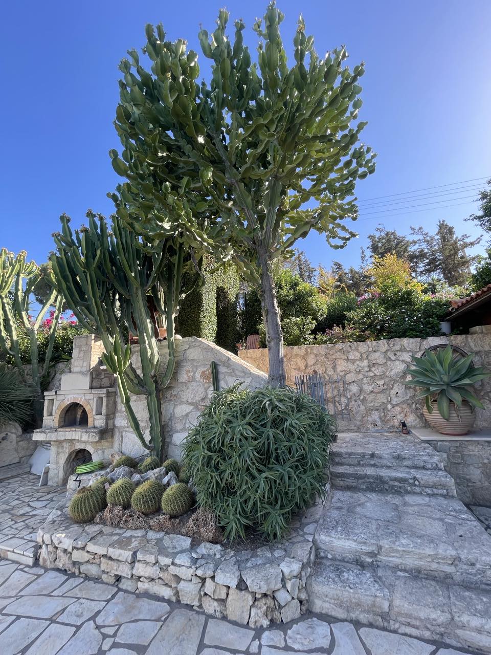 6 Bed, 4 Bath, HouseFor Sale, Heraklion, Crete, 71500