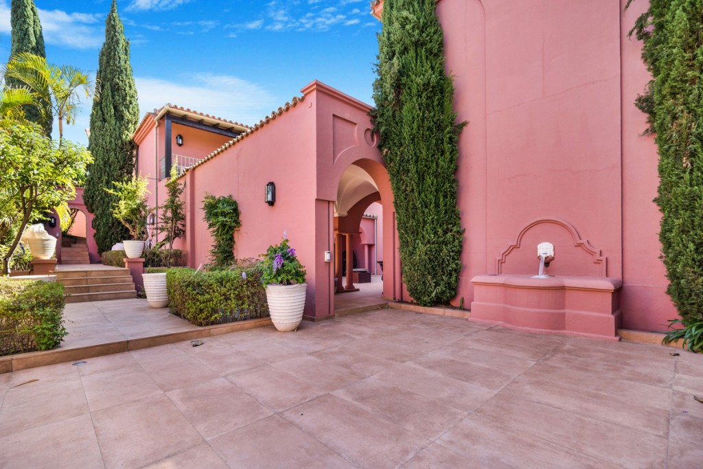 6 Bed, 8 Bath, HouseFor Sale, Marbella, Malaga