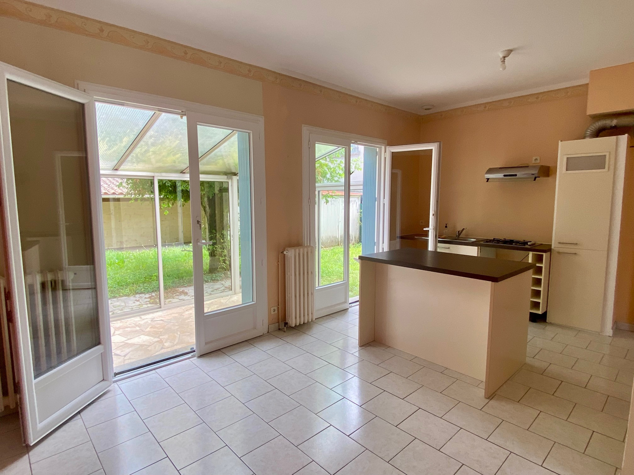 3 Bed, 1 Bath, HouseFor Sale, Bergerac, Dordogne, Aquitaine, 24100