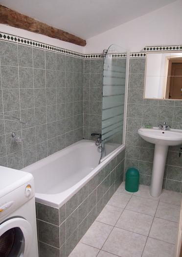 2 Bed, 1 Bath, ApartmentFor Sale, Pezenas, Herault, Languedoc-Roussillon, 34120