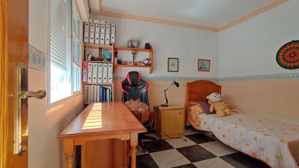 4 Bed, 2 Bath, HouseFor Sale, Malaga, Malaga