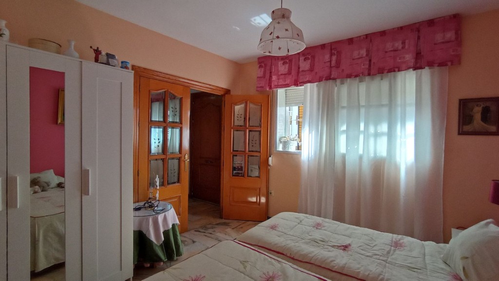 4 Bed, 2 Bath, HouseFor Sale, Malaga, Malaga