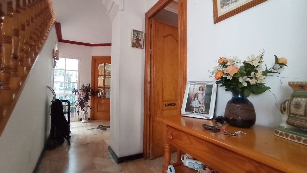 4 Bed, 2 Bath, HouseFor Sale, Malaga, Malaga