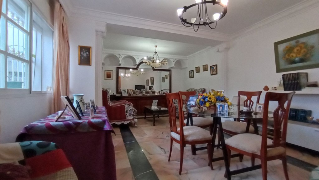 4 Bed, 2 Bath, HouseFor Sale, Malaga, Malaga