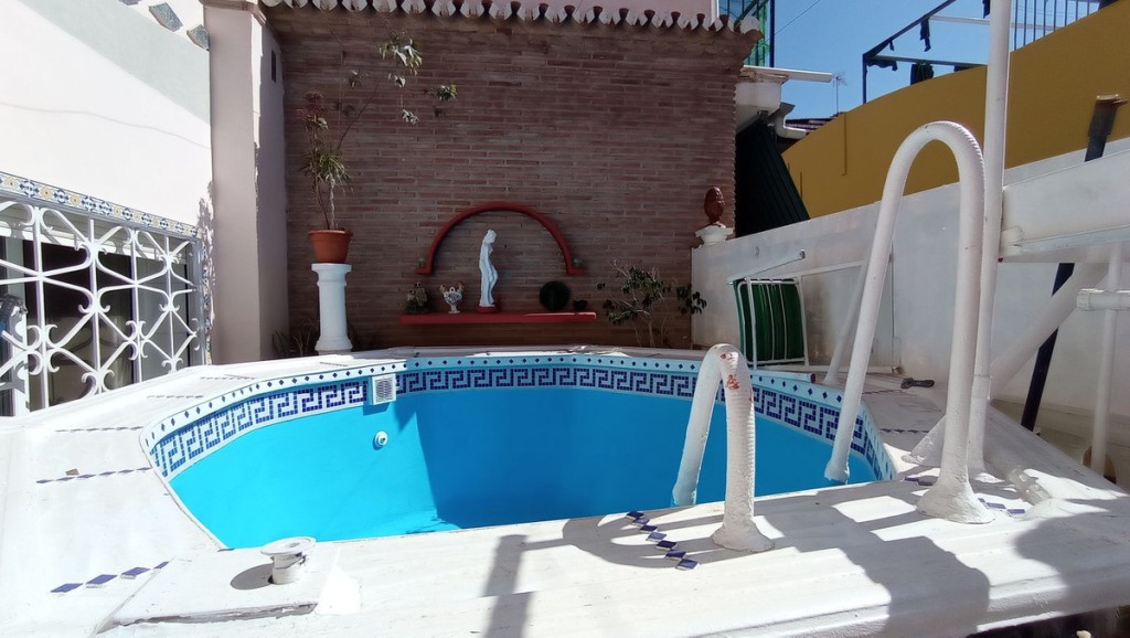 4 Bed, 2 Bath, HouseFor Sale, Malaga, Malaga